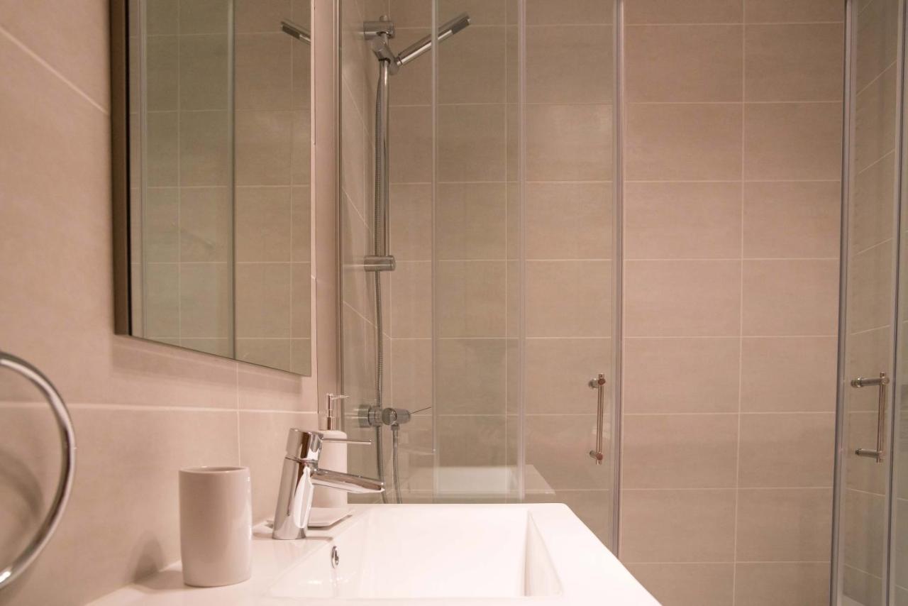 Central Modern 2 Bed Apartment อาร์มาซอง เด เปรา ภายนอก รูปภาพ